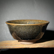 嚴柳忠｜樂盞堂｜茶末藍鷓鴣斑撇口盞 YLZ025