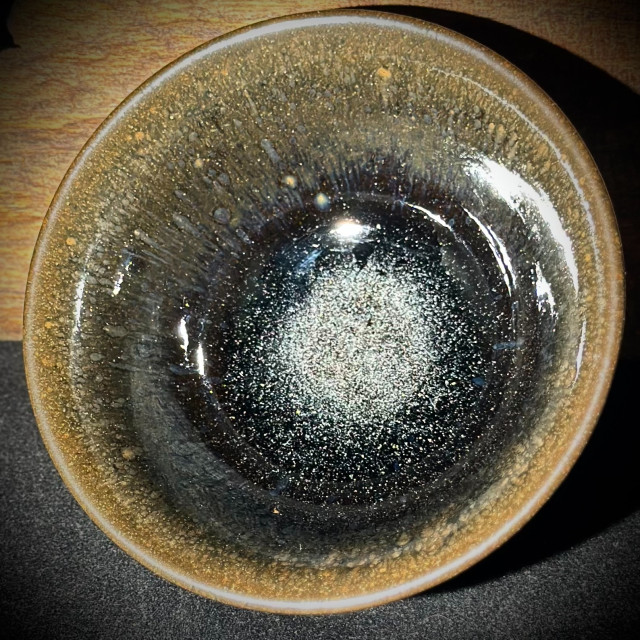 嚴柳忠｜樂盞堂｜茶末藍鷓鴣斑撇口盞 YLZ025