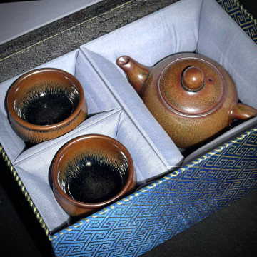 俞彩珍｜柴窯建盞壺杯組｜280cc 柿紅茶末鷓鴣斑仿古西施壺 FCJ006