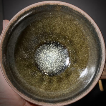 池恩比｜七星窯｜茶葉末束口盞 TNB001-A