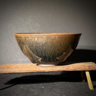 池恩比｜七星窯｜鷓鴣斑束口盞 TNB002-A