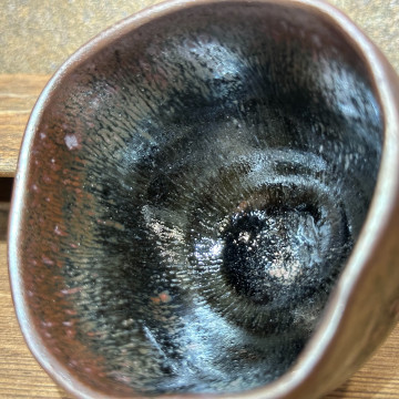 潘勇靜｜鷓鴣斑手捏盞 崖雨 PUG013｜樂盞堂