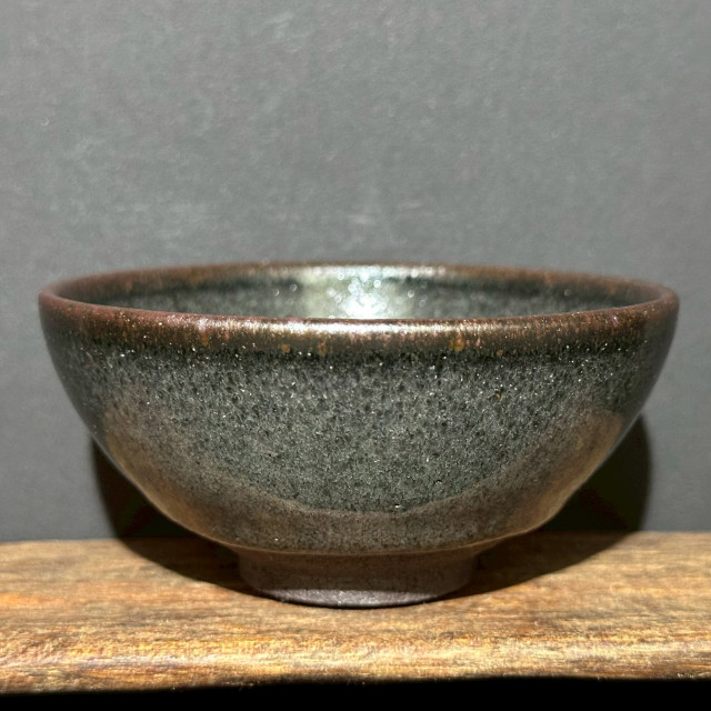 徐偉｜昔瑤龍窯｜灰貝芝麻滴斂口盞 SW059