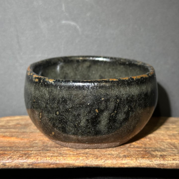 潘勇靜｜灰貝芝麻斑斂口手捏盞 PUG018｜樂盞堂