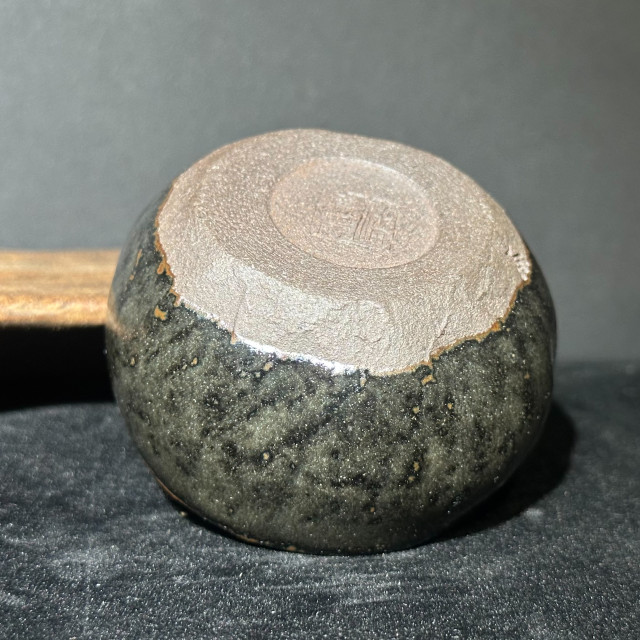 潘勇靜｜灰貝芝麻斑斂口手捏盞 PUG018｜樂盞堂