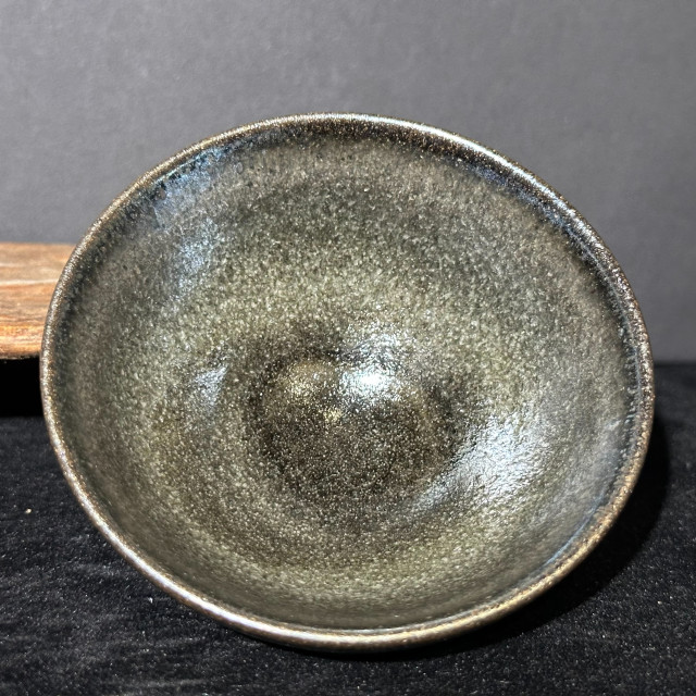 張震濤｜挹陶齋｜芝麻斑茶末貝斂口盞 ZZT015