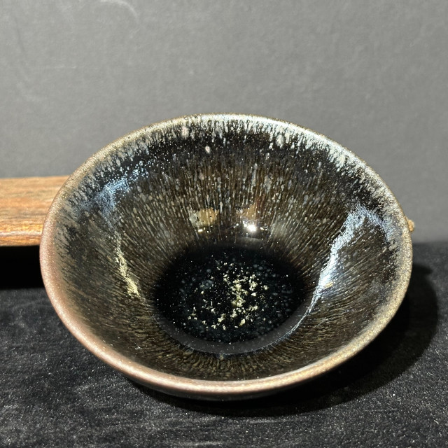 張震濤｜挹陶齋｜茶末銀毫斂口盞 鈣化晶花 ZZT020