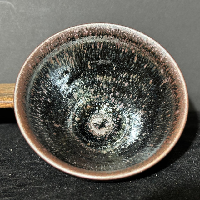 張震濤｜挹陶齋｜粉金 銀藍滴束口盞 ZZT030