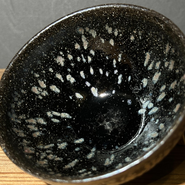 張建華｜南浦窯｜110cc 積碳位 黑底銀斑束口盞 ZJH015